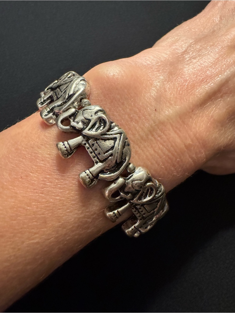 Silver-Tone Elephant Panel Stretch Bracelet